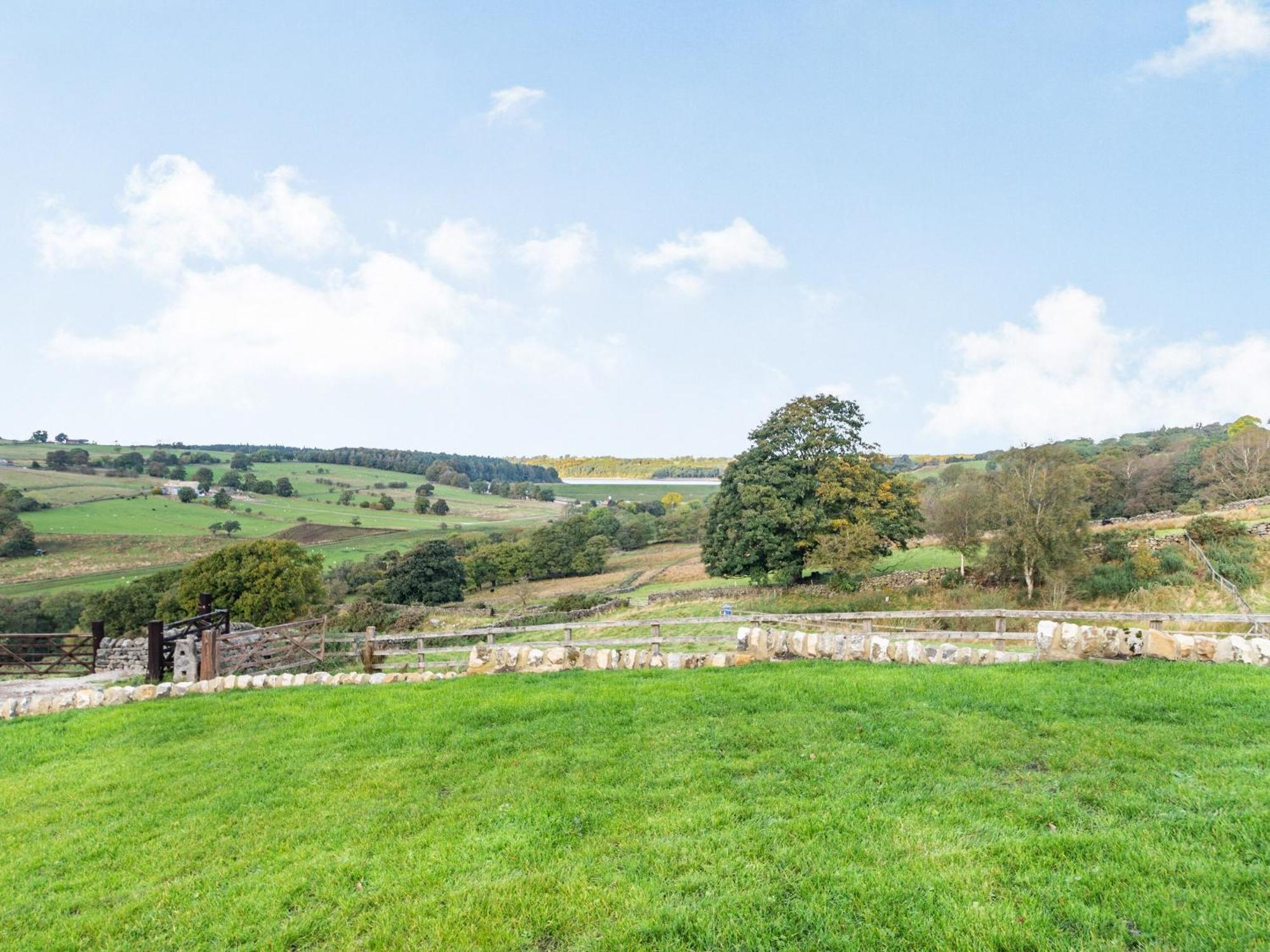 Buryemwick Villa Timble Bagian luar foto